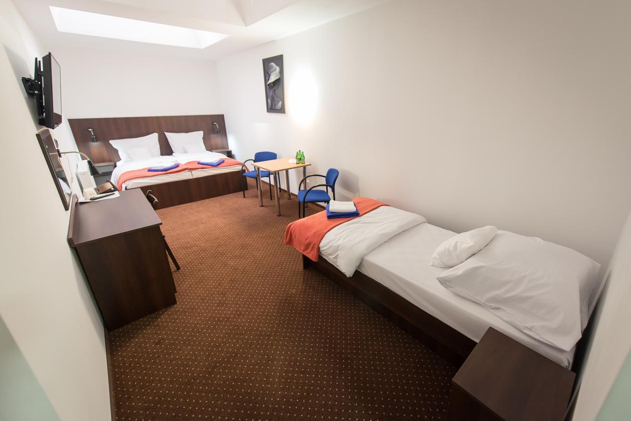 First Hotel Tczew Extérieur photo