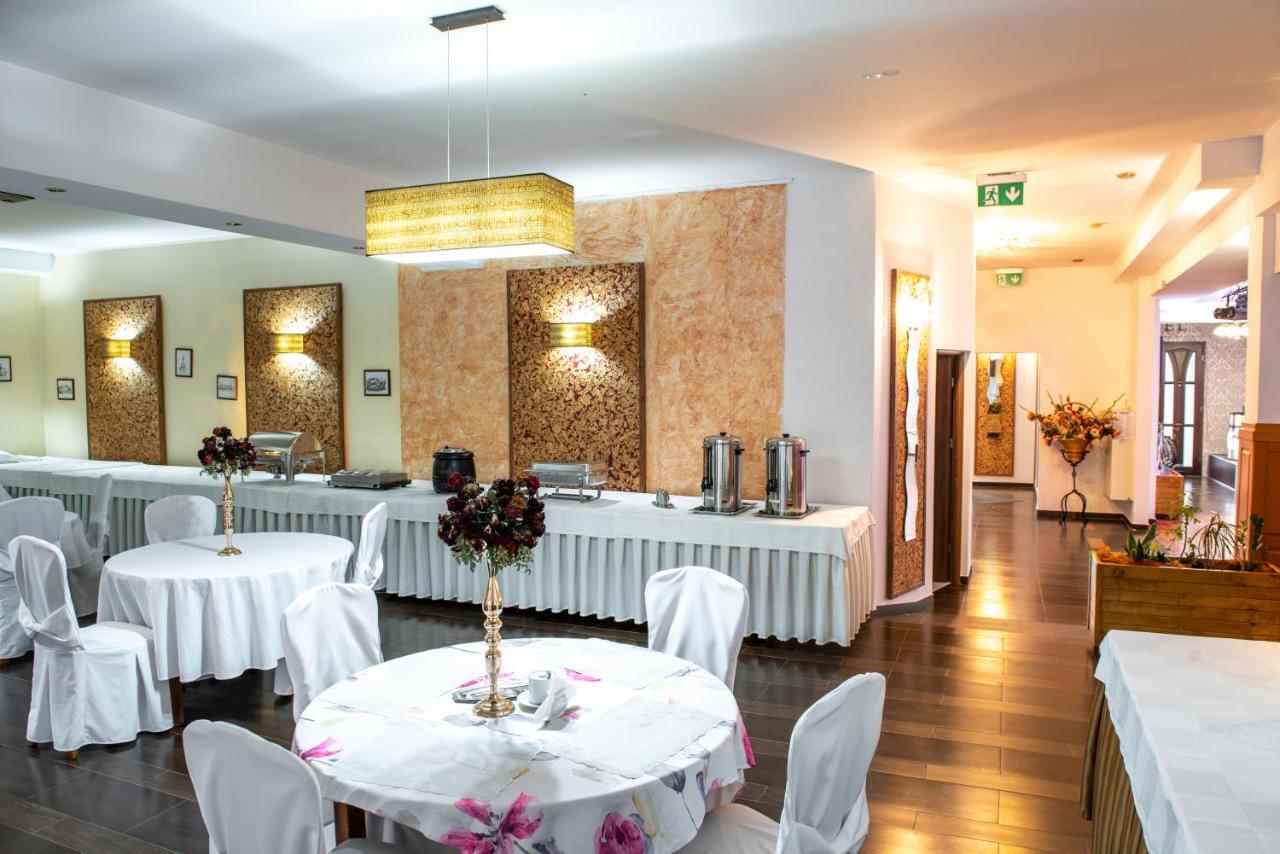 First Hotel Tczew Extérieur photo
